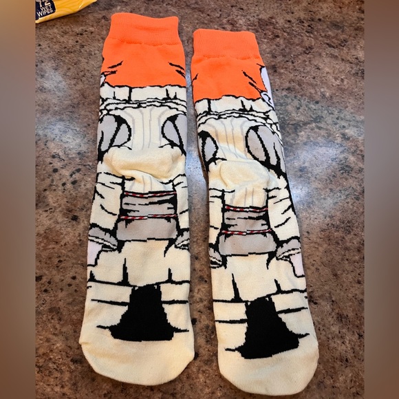 The clown from "it" socks - Picture 2 of 2